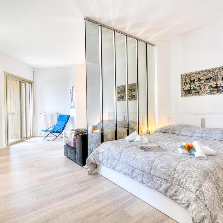 Casa Emma With Sea Glimpse Terrace - Happy Rentals - Appartement - Rez-de-Chaussée - 7