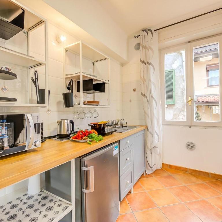 Riccardo House Stresa 1 min from Lake - Happy Rentals - Apartment with Balcony - 4
