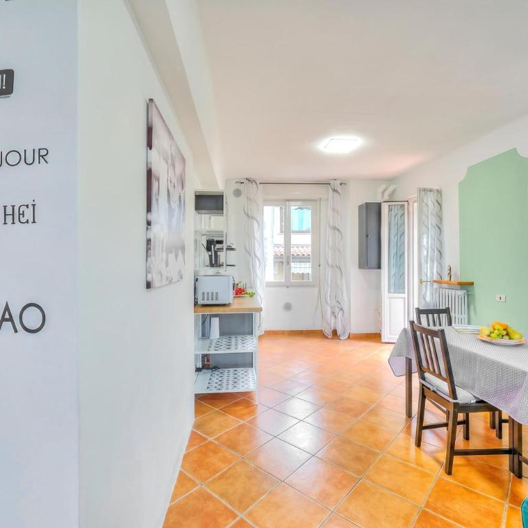 Riccardo House Stresa 1 min from Lake - Happy Rentals - Apartment with Balcony - 12