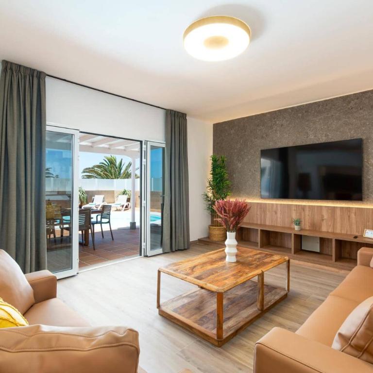 Villa Mamelo by Villa Plus - Villa - 4