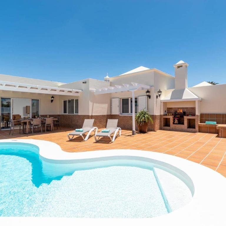 Villa Mamelo by Villa Plus - Villa - 11
