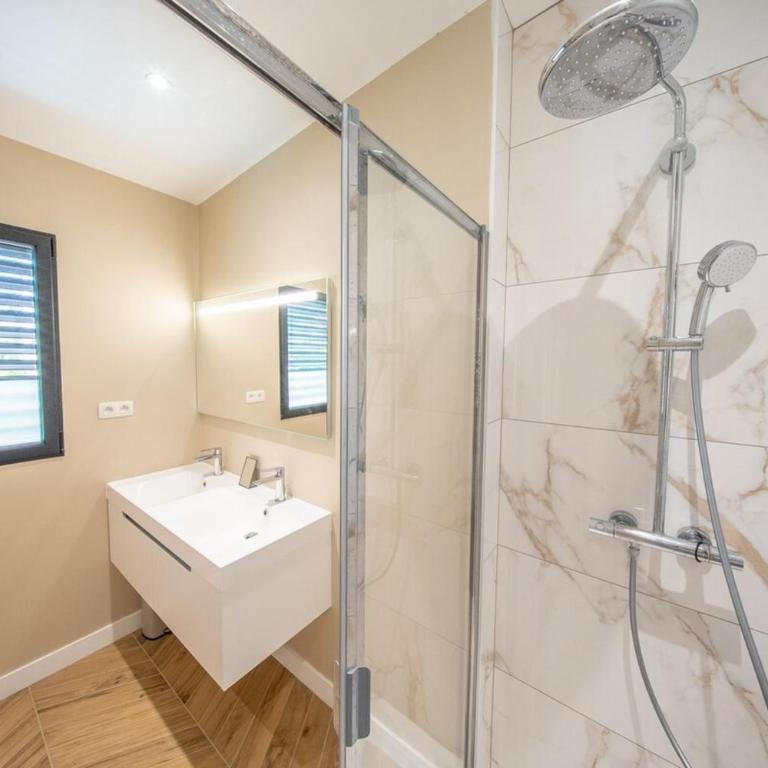 Splendide villa de standing avec piscine privée - Villa - 33