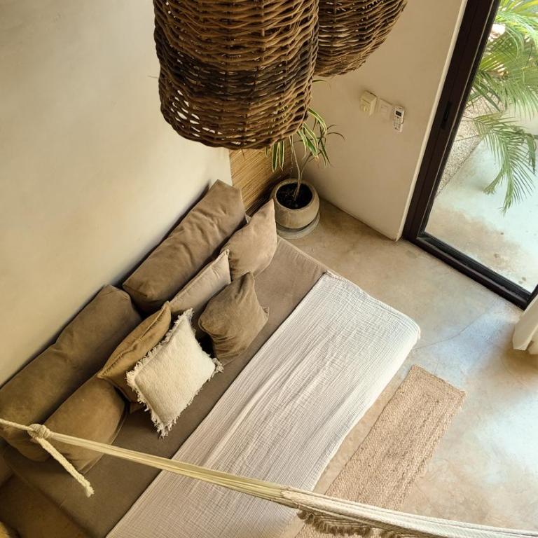 Ikal Bungalows Tulum - Suite con cama extragrande y vistas a la piscina - 3