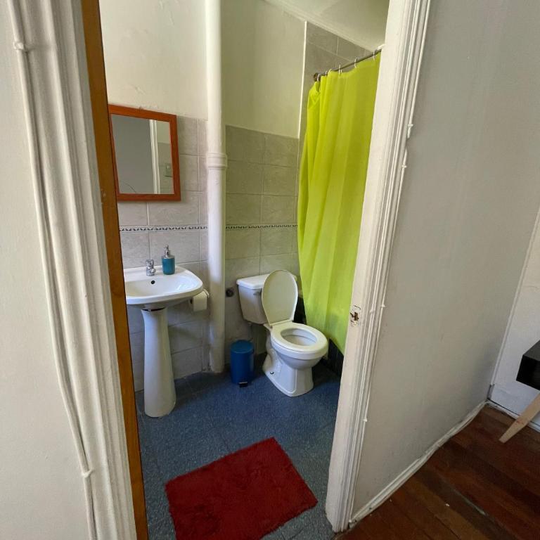Staygest Providencia - Habitación Doble con baño compartido - 1