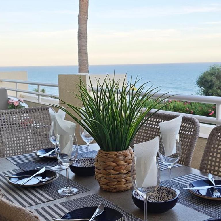 Spectacular 3 bedrooms Sea Views apartment - Apartamento de 3 dormitorios - 70