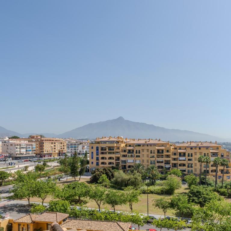 ADB352 - Penthouse Walk to Beach Town - Apartamento - 3