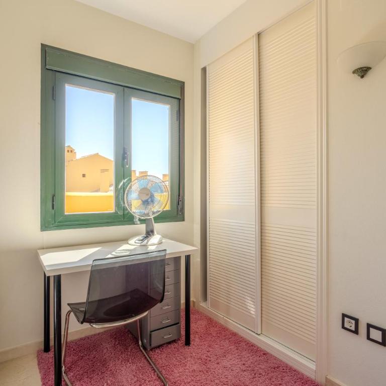 ADB352 - Penthouse Walk to Beach Town - Apartamento - 20
