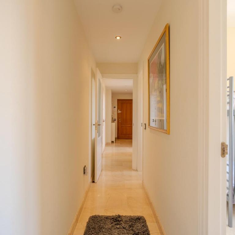 ADB352 - Penthouse Walk to Beach Town - Apartamento - 22