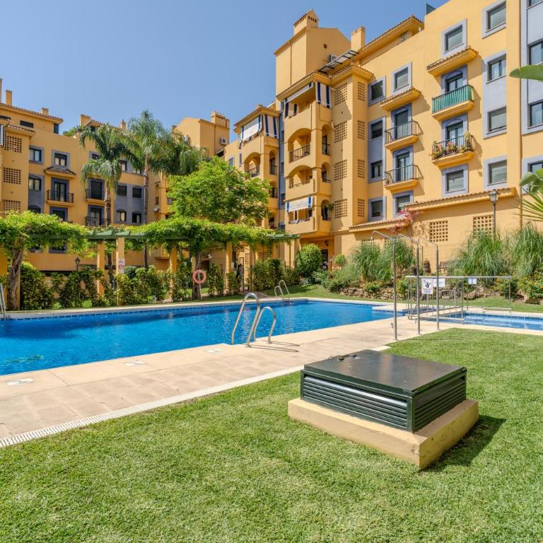 ADB352 - Penthouse Walk to Beach Town - Apartamento - 31