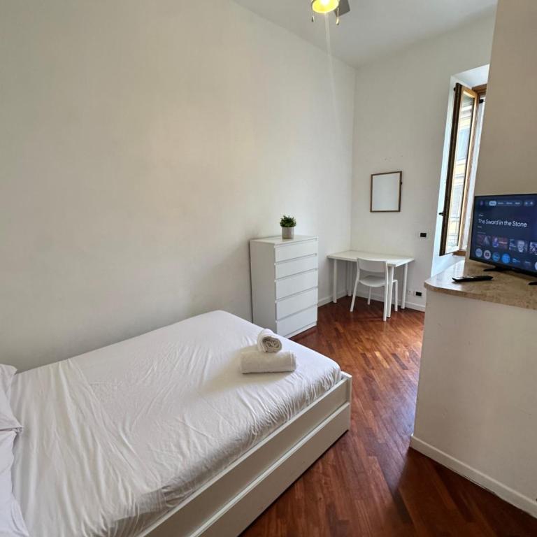 Three Separate Homes In Historic Areas of Rome, Two Next to The Colosseum, One Next to The Vatican, Both Near Metro Stations - Appartamento con 2 Camere da Letto - 7