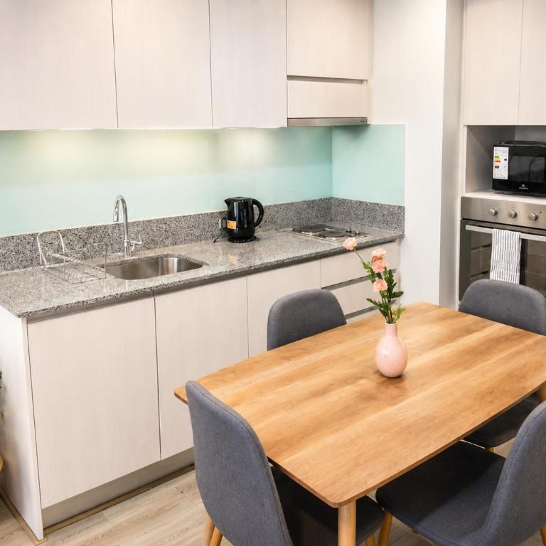 Alameda I Metro y Terminal de Buses - One-Bedroom Apartment - 4