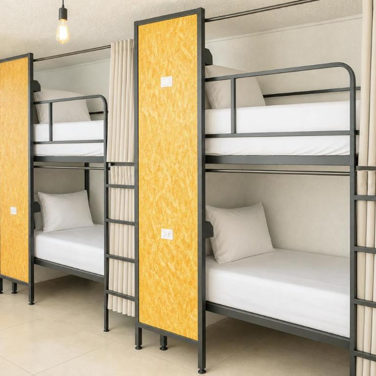 NAIA Hotel Miraflores - Bed in 6 Bed Dormitory Room - 2