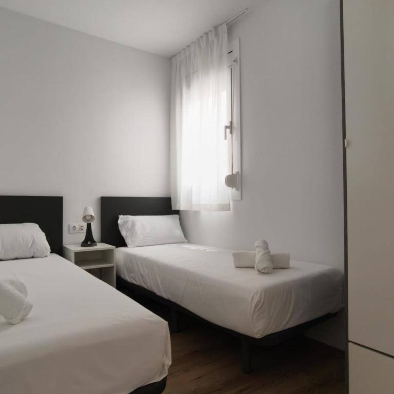ClassBedroom Gaudí Apartments - Appartamento Standard con 3 Camere da Letto - 5