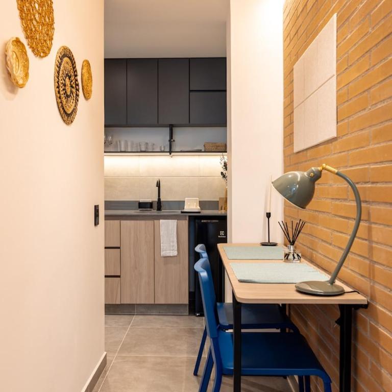 Loft 303 - cerca al estadio,iluminado AC - One-Bedroom Apartment - 9