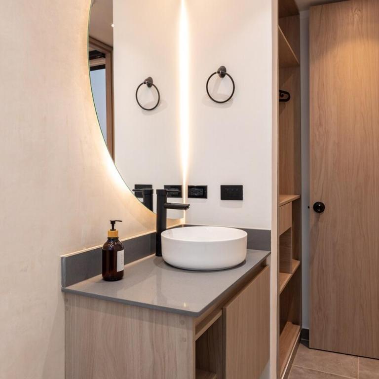 Loft 303 - cerca al estadio,iluminado AC - One-Bedroom Apartment - 33