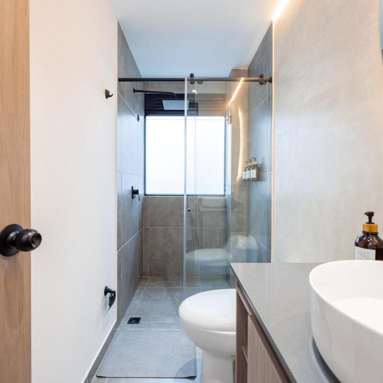 Apartamento 401, cerca al estadio, AC - Three-Bedroom Apartment - 5