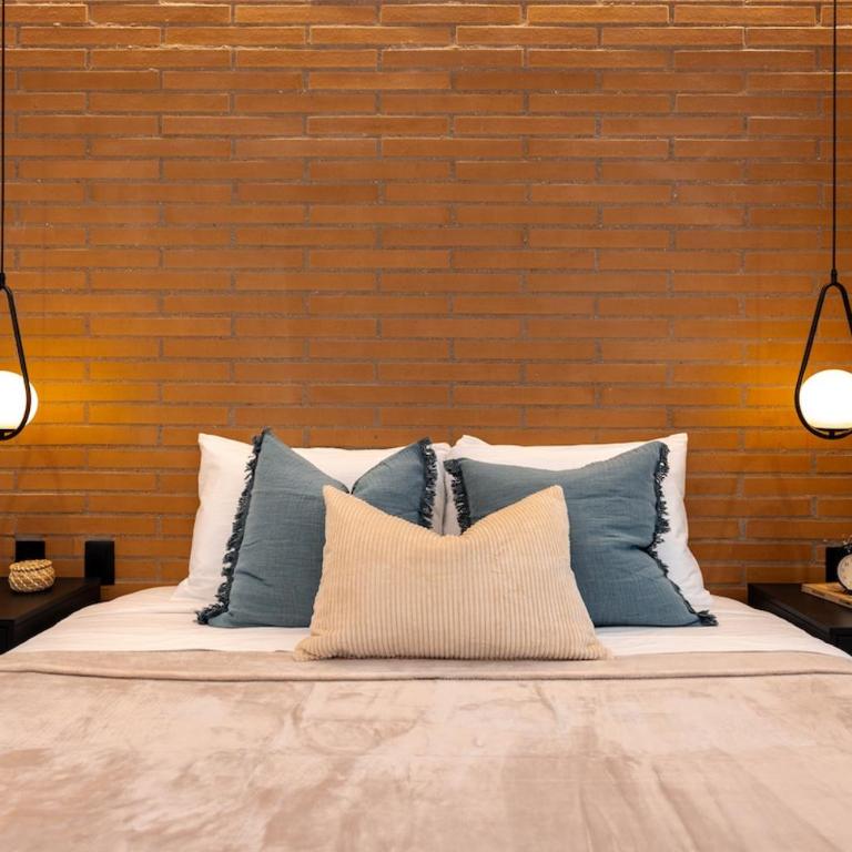 Apartamento 401, cerca al estadio, AC - Three-Bedroom Apartment - 61