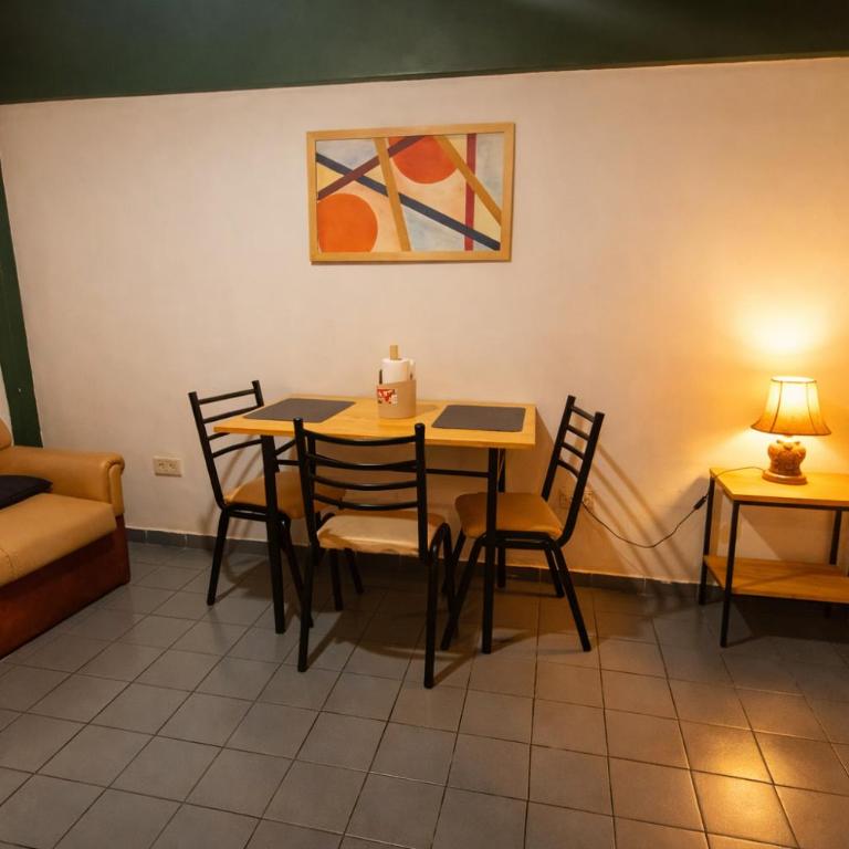 Departamentos Céntricos con Estacionamiento - Apartamento con balcón - 5