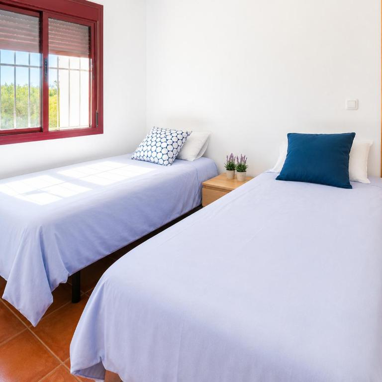 Club Salino Hideaway-Your Peaceful Retreat with Pool in Torrevieja - Apartment mit Gartenblick - 2