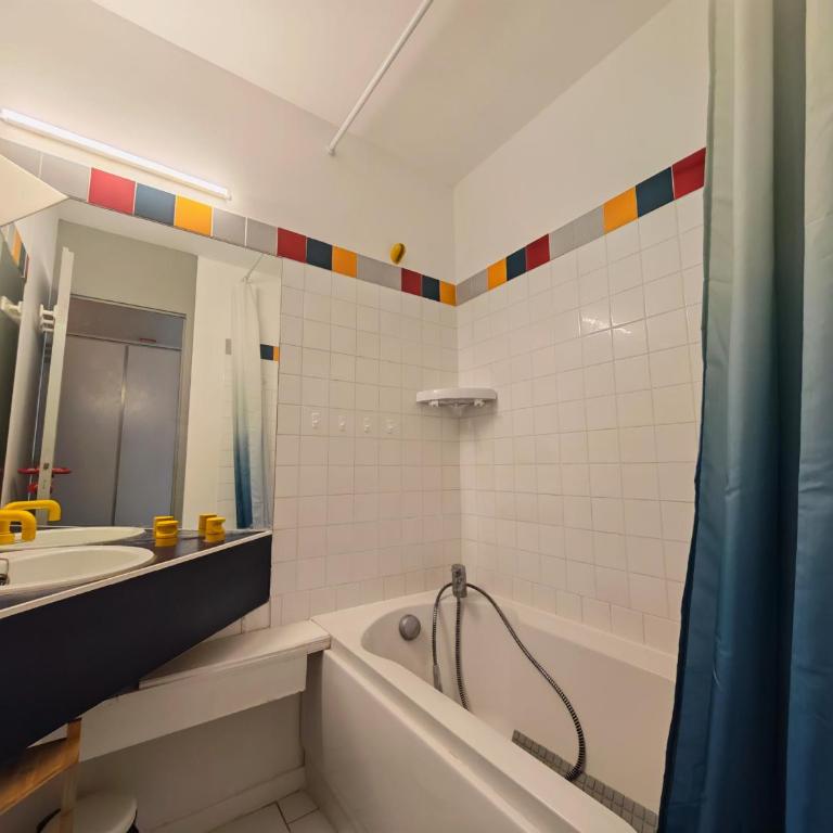 Grand T2, animaux OK, parking, vue mer - 4 pers. - FR-1-794-181 - Apartment - 17