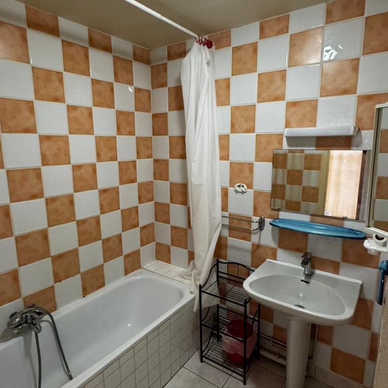 Appartement au Racou à 100m de la plage avec piscine et parking - FR-1-732-7 - Appartement - 17