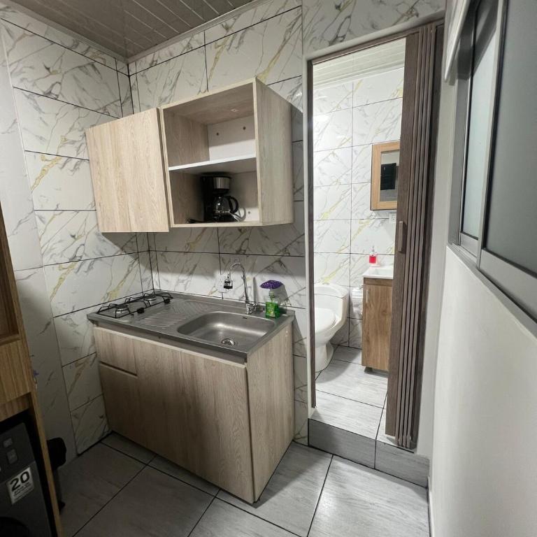 Apartaestudio cerca de mall plaza 203 - Apartamento de 1 dormitorio - 6