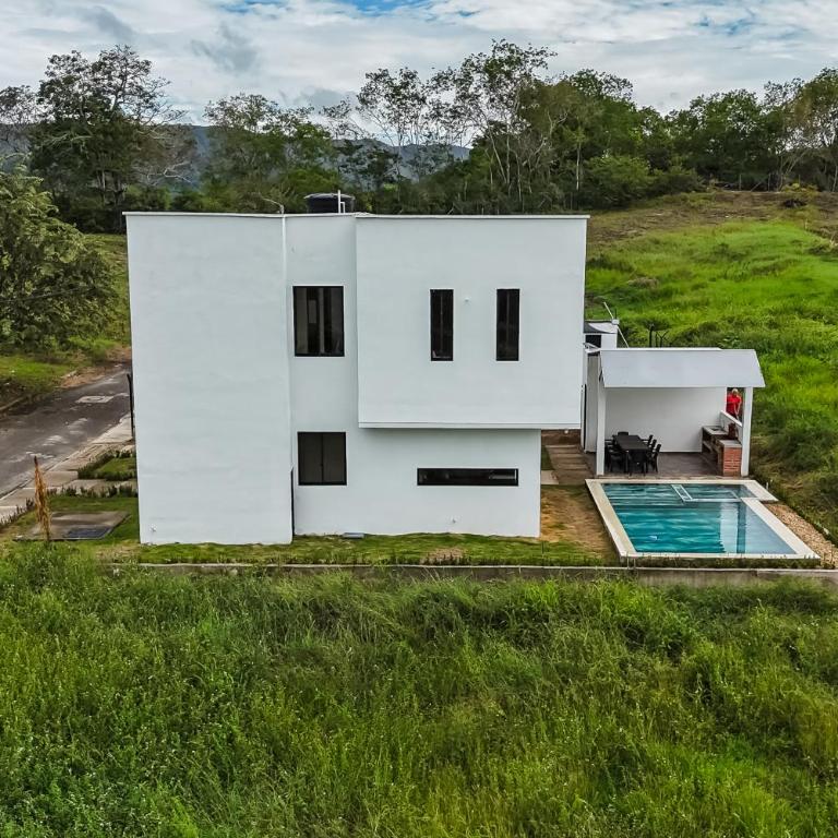 Villa Carmen de Apicalá, Piscina Privada, Jacuzzi y BBQ Hasta 16 huéspedes - Casa de 4 dormitorios - 9