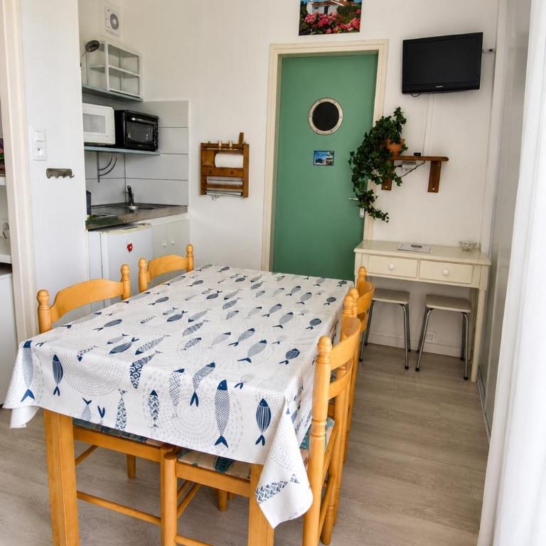 Studio 30m plage - Marina 5 - 31 allée des pinons - 1-1 - Appartement 1 Chambre - 11