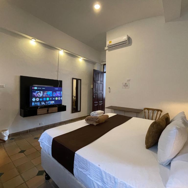 Hotel Boulevard del Río - King Suite - 13