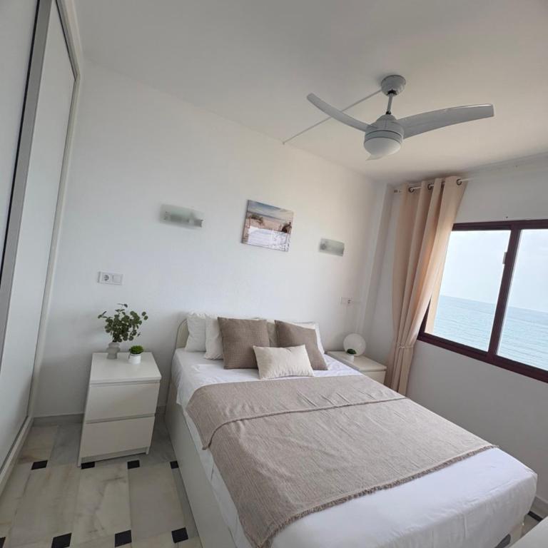 Sea Front View with Pool Paddle and Tennis Mijas - Apartamento de 1 dormitorio - 9