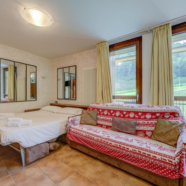 La Marmotta Ski in/ski out - Studio with Terrace - Happy Rentals - Estudio con terraza - 12