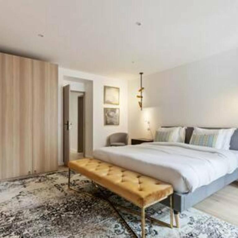 Stunning 2 Bedroom Apartment - Appartement - 15