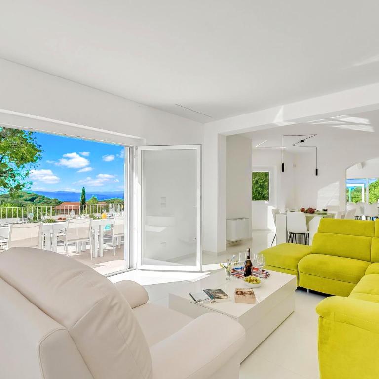 Villa Chimera White 16 with Pool & Gym - Villa Deluxe - 3