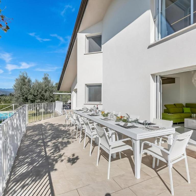 Villa Chimera White 16 with Pool & Gym - Villa Deluxe - 12