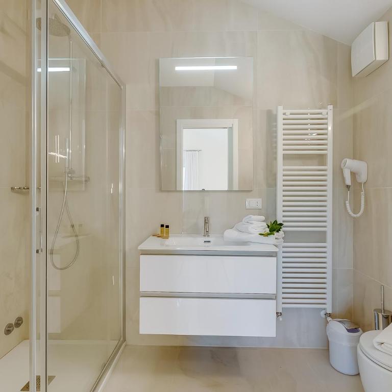 Villa Chimera White 16 with Pool & Gym - Villa Deluxe - 32