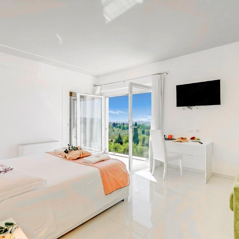 Villa Chimera White 16 with Pool & Gym - Villa Deluxe - 33