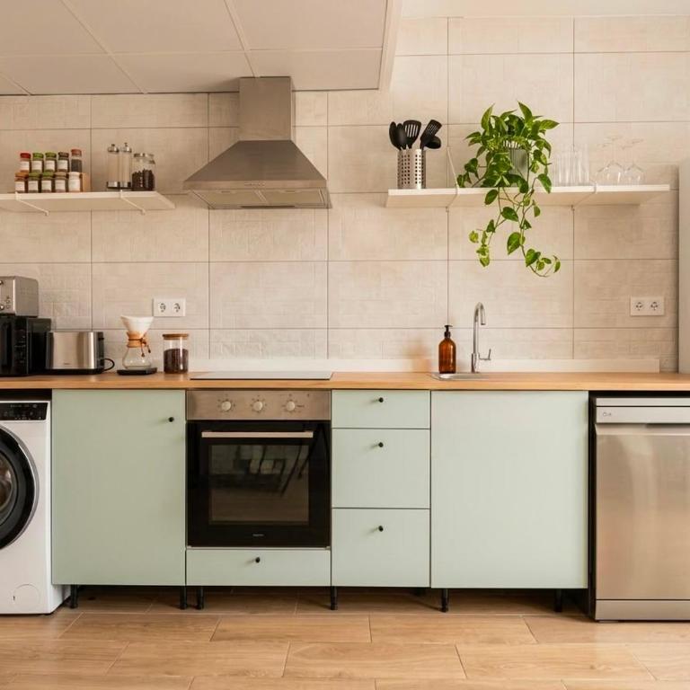 Fun & Colorful Apt Next to City of Arts&Sciences - Appartamento con 3 Camere da Letto - 3
