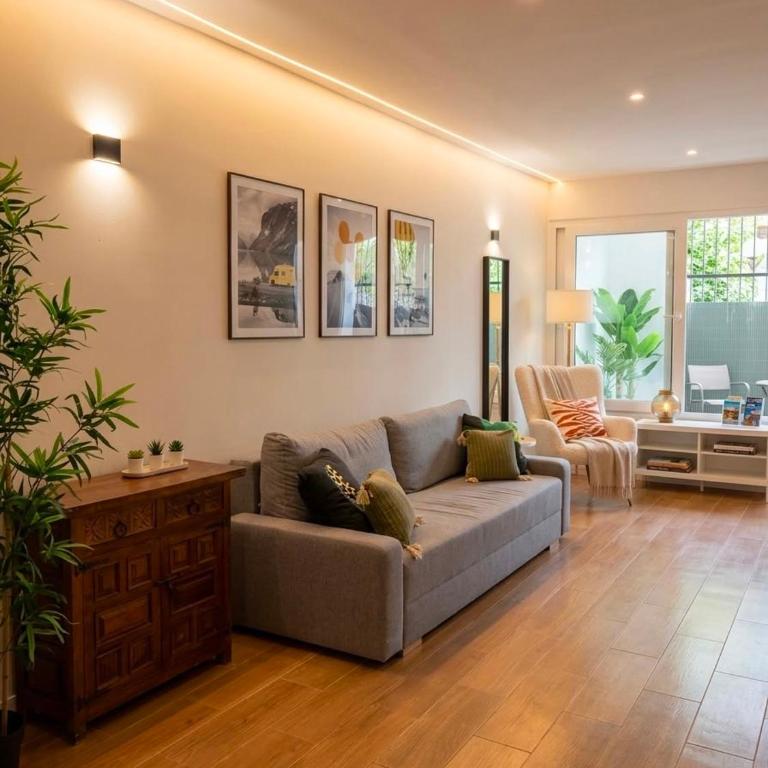 Fun & Colorful Apt Next to City of Arts&Sciences - Appartamento con 3 Camere da Letto - 2