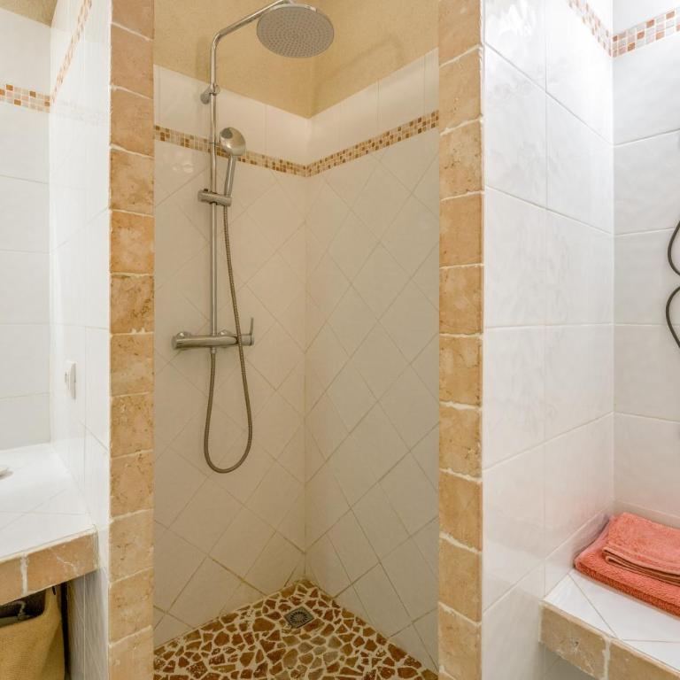 La petite maison de l'Isle - Chambre Triple avec Douche - 14