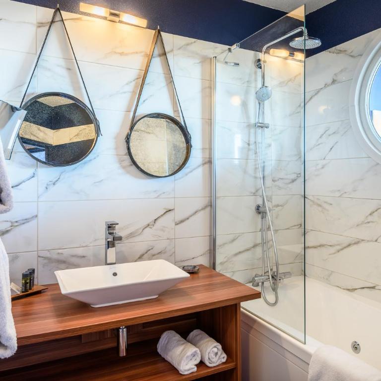 Baya Hotel - Chambre Lit King-Size - Vue sur Mer - 8
