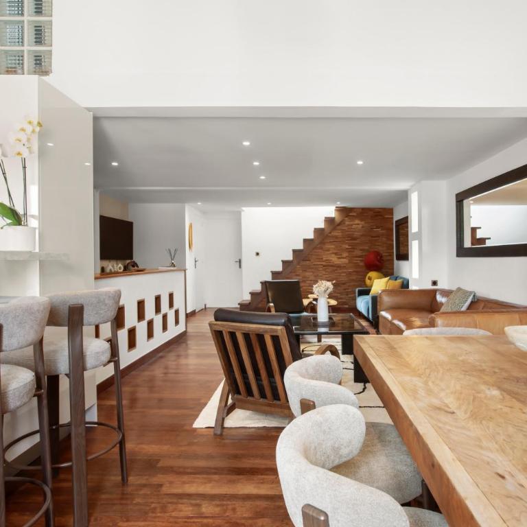 Appartement Prime Location - Place des Lices - Maison Lérins - Two-Bedroom Apartment with Terrace - 9
