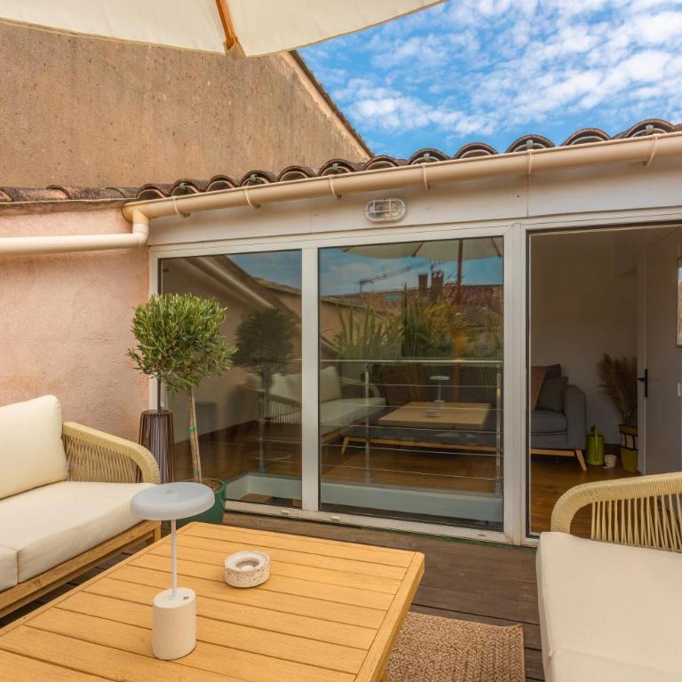 Appartement Prime Location - Place des Lices - Maison Lérins - Two-Bedroom Apartment with Terrace - 21
