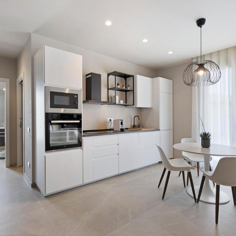 Brezza Apartments - Superior Apartment mit 1 Schlafzimmer und Balkon - 1