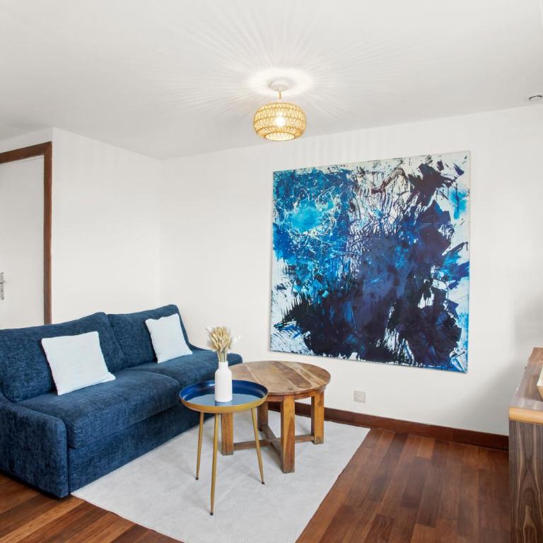 Appartement Prime Location - Place des Lices - Maison Lérins - One-Bedroom Apartment with City View - 9