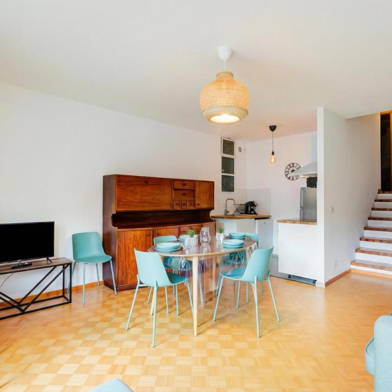 Comfort Tra Fiume E Pini with Shared Garden and Balcony - Happy Rentals - Appartement avec Balcon - 9