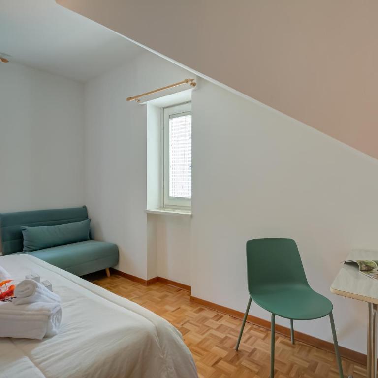 Comfort Tra Fiume E Pini with Shared Garden and Balcony - Happy Rentals - Appartement avec Balcon - 11