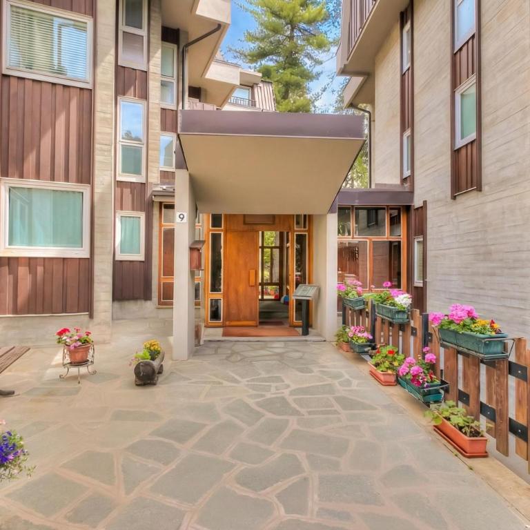 Comfort Tra Fiume E Pini with Shared Garden and Balcony - Happy Rentals - Appartement avec Balcon - 29