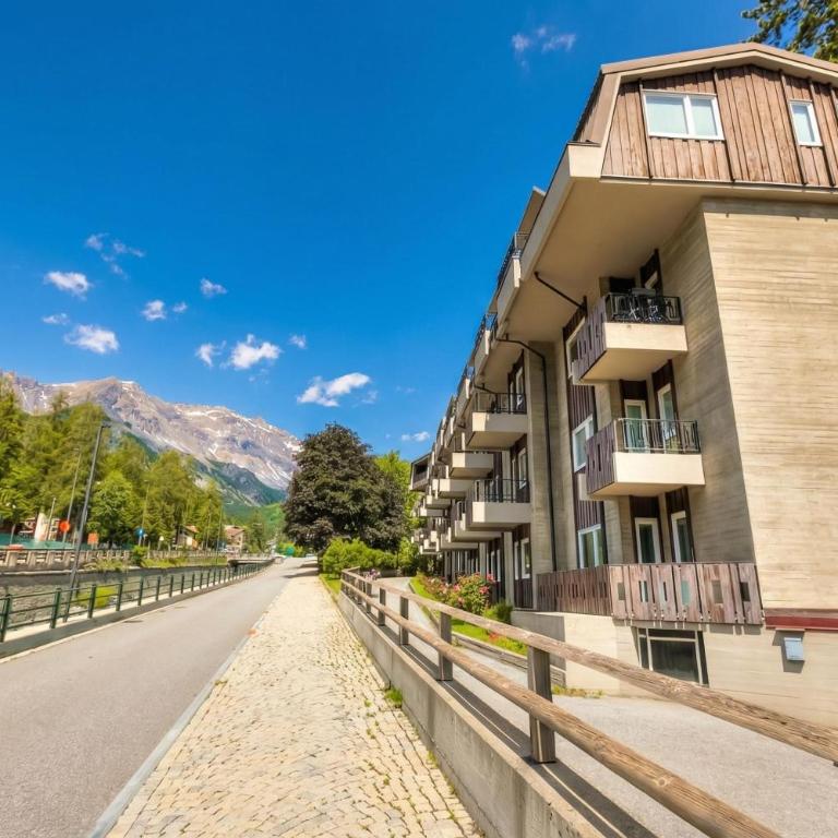 Comfort Tra Fiume E Pini with Shared Garden and Balcony - Happy Rentals - Appartement avec Balcon - 32