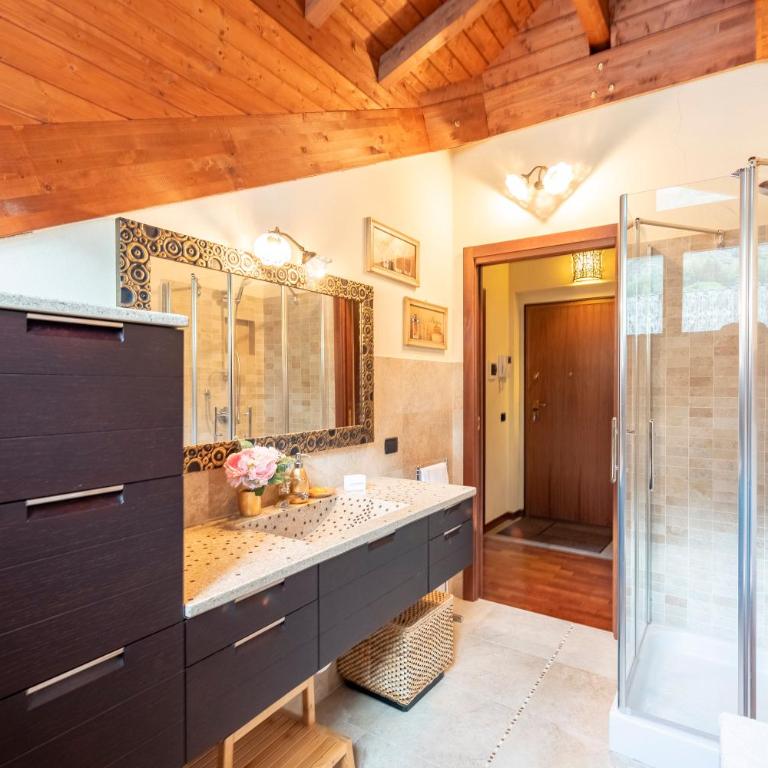La Casa di Camus - Central Duplex for 4 - Happy Rentals - Deluxe Apartment - 9