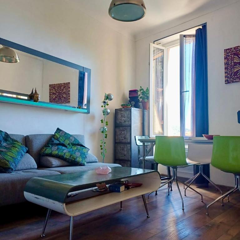 2p rénové dans bel immeuble Niçois de Caractère - Appartement 1 Chambre avec Balcon - 1